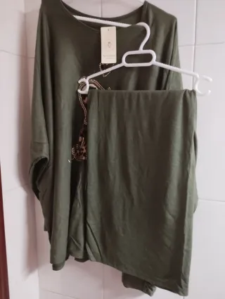 Bonito conjunto de invierno para mujer 