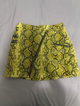 Falda efecto piel serpiente
