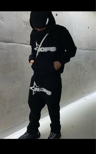 Conjunto Sudadera y Pantalón Negro
