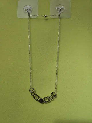 Collar con colgante de lunas y pentagrama