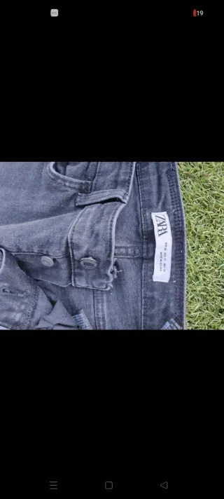 Pantalón vaquero Hombre Zara negro desgastado 