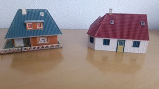 Treni H0. 2 casette per modello H0 e lampadine