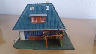 Treni H0. 2 casette per modello H0 e lampadine