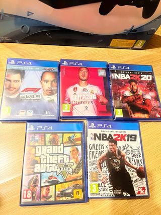 Consola Sony PS4 1TB + 4 Juegos