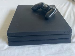 PS4 Pro + Juegos