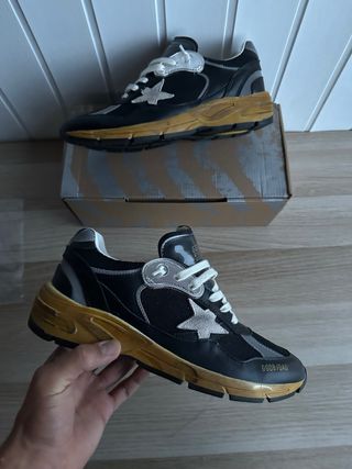 Zapatillas Golden Goose Negras y Doradas Talla 43