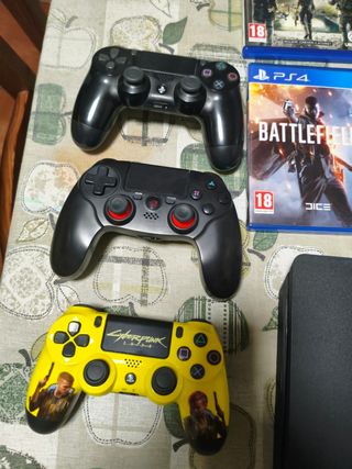 Consola PS4 1TB Negra + 8 Juegos +3 mandos 