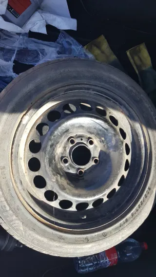 Rueda de repuesto Audi A4 (2014)