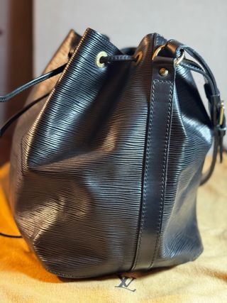 Bolso Louis Vuitton Petit Noé Negro Vintage