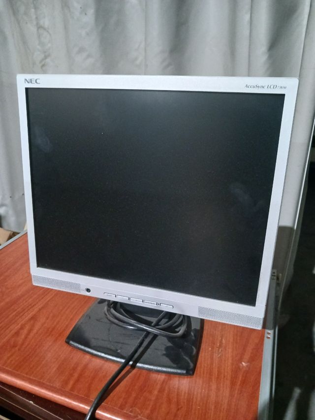 Monitor NEC AccuSync LCD71vsm