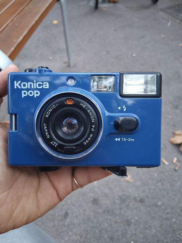 Konica Pop Cámara Azul