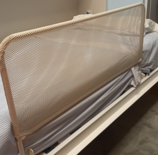 Barrera de seguridad plegable para cama Marca Jane