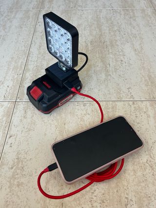 Foco LED con puerto USB para batería Parkside lidl