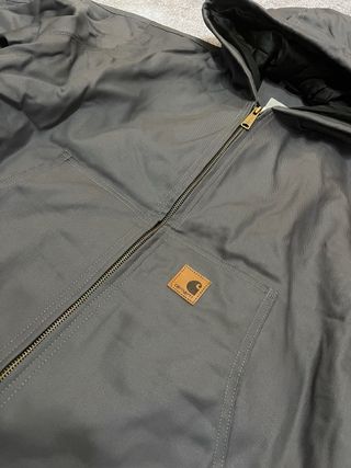 Chaqueta Carhartt Gris con Capucha