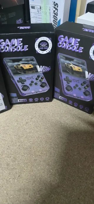 Consola Portátil R365 Morado y Negro