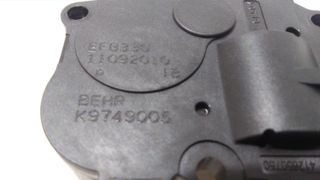 MOTOR APERTURA TRAMPILLAS CLIMATIZADOR 142300 AUDI A4 AVANT (8K5) (2008)