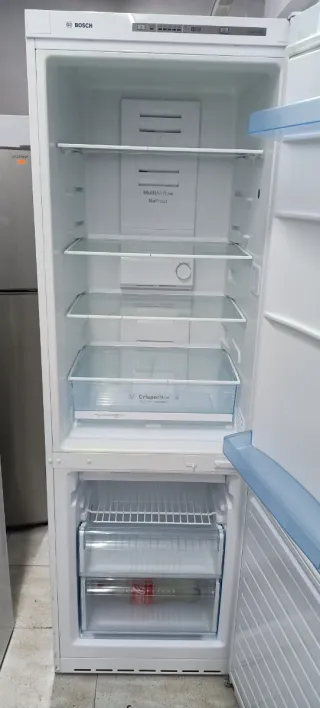 NEVERA COMBI BOSCH NO FROST ENERGÍA A+