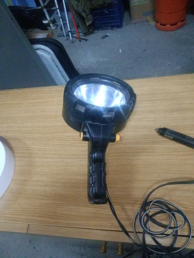 Foco de mano potente , para el coche