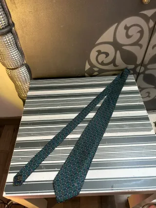 Corbata Gucci vintage de seda