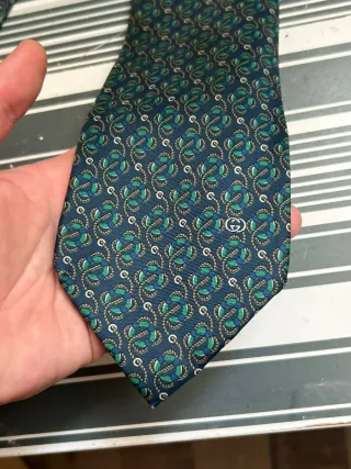 Corbata Gucci vintage de seda