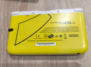 Nintendo 3DS XL Pikachu Edición Especial