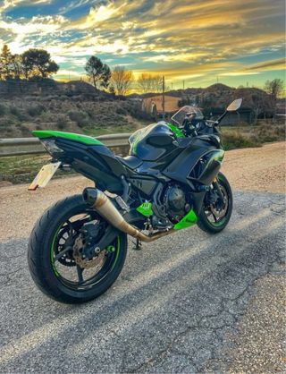 Kawasaki Ninja 650 Negra y Verde