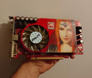 Tarjeta Gráfica ATI Radeon X8000 256MB