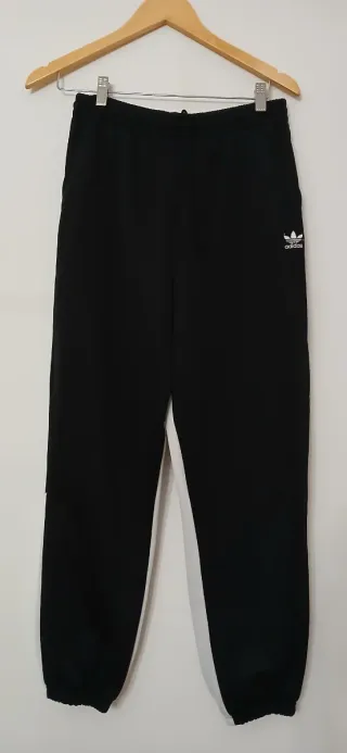 Pantalón chándal Adidas Negro Poco uso