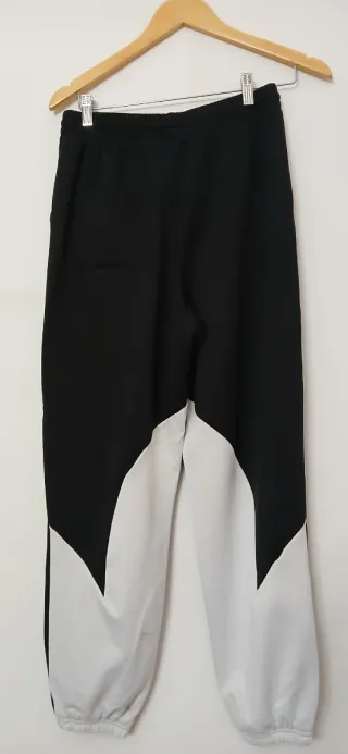 Pantalón chándal Adidas Negro Poco uso