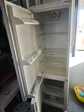 Nevera Liebherr blanca usada 