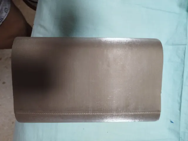 Bolso de mano señora beige y dorado