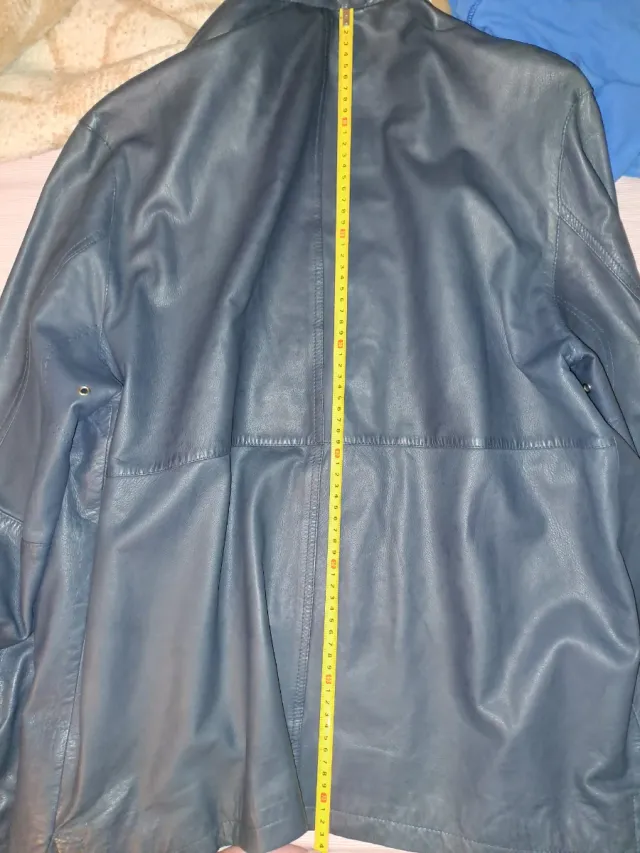 Chaqueta de piel By Patricia gris y amarilla