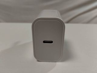 Cargador rápido USB-C 25W iPhone 14/13/12/11 Nuevo