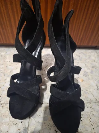 Tacones negros de plataforma