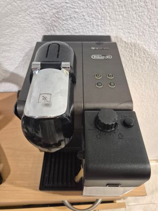 Cafetera DeLonghi Nespresso Lattissima Touch