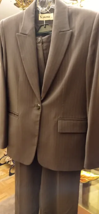 Traje de pantalón  marrón