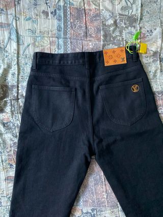 Jeans Louis Vuitton ricamati floreali
