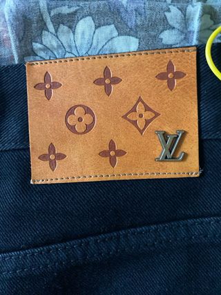 Jeans Louis Vuitton ricamati floreali
