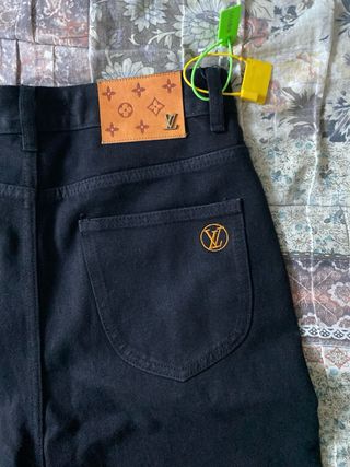 Jeans Louis Vuitton ricamati floreali