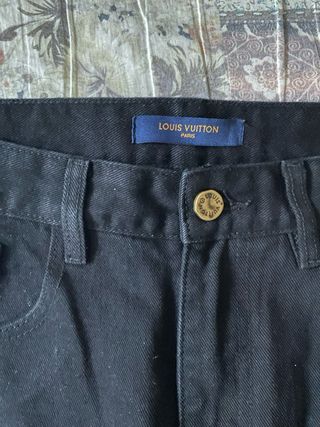 Jeans Louis Vuitton ricamati floreali