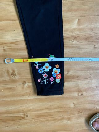 Jeans Louis Vuitton ricamati floreali