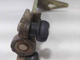 SOPORTE / GUIA PUERTA CORREDERA 182085 RENAULT MASTER DESDE ´98