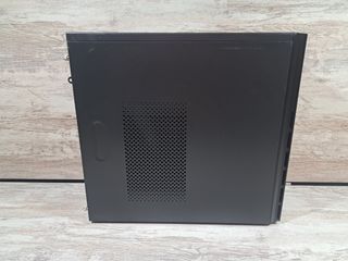Carcasa mATX Antec con DVD