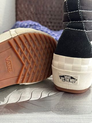 Zapatillas Vans Sk8-Hi Negras y Blancas