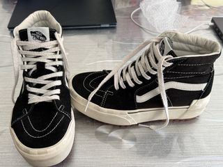 Zapatillas Vans Sk8-Hi Negras y Blancas