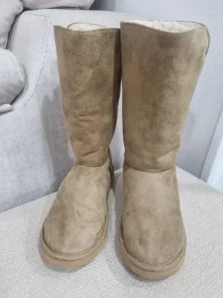 Botas tipo Ugg Beige/Marrón Sin marca