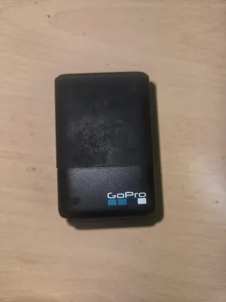 -Camara go pro hero 5. -Cargador Doble Batería.