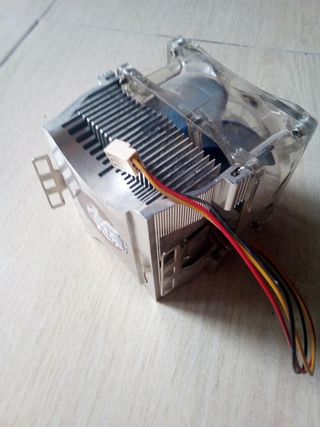 Disipador ventilador refrigeracion cpu torre AMD