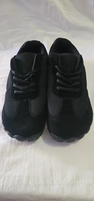 Zapatillas barefoot negras