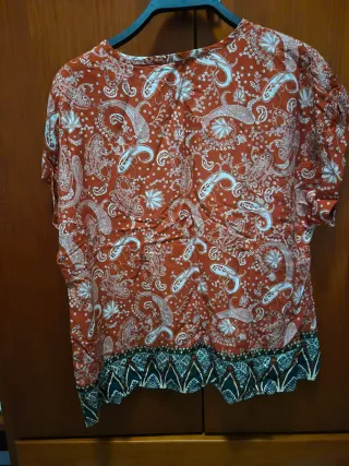 Blusa Pull&Bear Estampada Talla M
